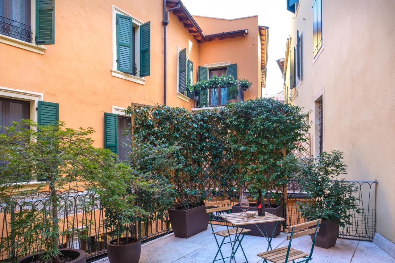 La Terrazza In Centro Apartment Verona Exterior photo